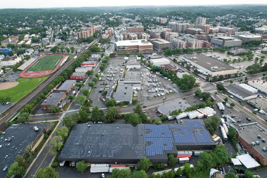 180 Charles St, Malden, MA for lease - Building Photo - Image 2 of 10