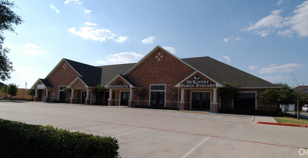 2720 Virginia Pky, McKinney, TX à louer - Photo du bâtiment - Image 3 de 4