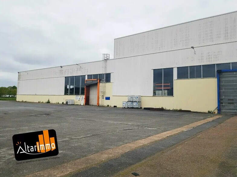 Industrial in Dreux for lease - Building Photo - Image 2 of 4