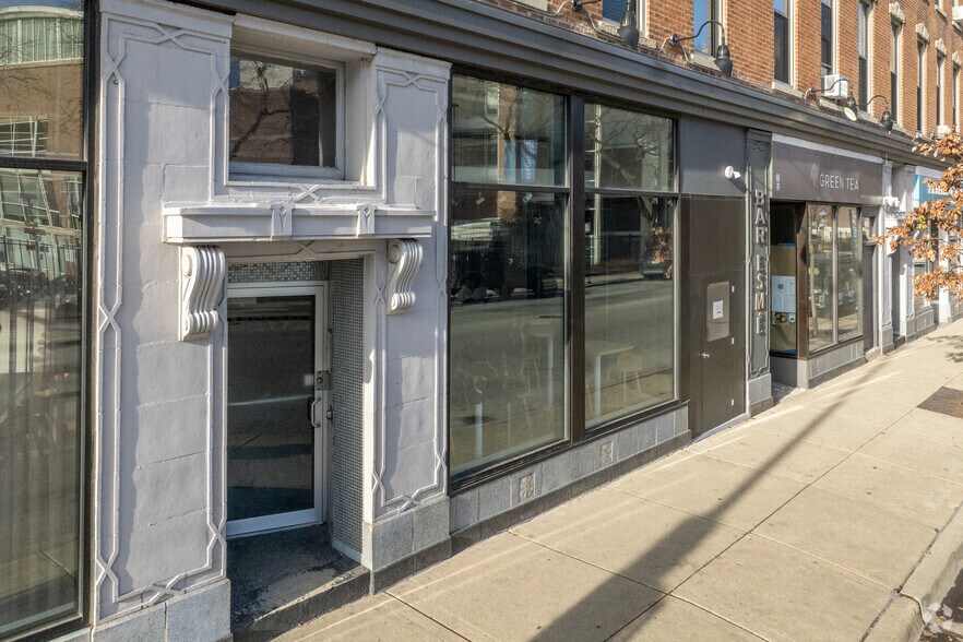 2200-2224 N Clark St, Chicago, IL à louer - Photo du bâtiment - Image 3 de 6