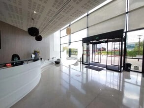 Bureau dans Guyancourt à louer Photo intérieure- Image 1 de 7