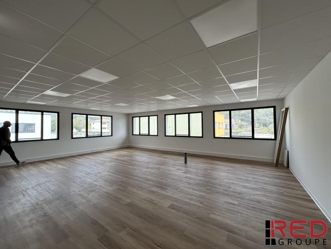 489 Route De Berre, Éguilles for sale Interior Photo- Image 1 of 4