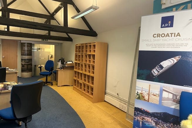 10-12 Denmark St, Wokingham à louer Photo intérieure- Image 1 de 6