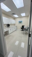 400-488 NE 125th St, North Miami, FL for lease Building Photo- Image 2 of 4