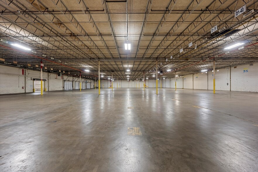 401 Precision Dr, Waco, TX for lease - Interior Photo - Image 2 of 3