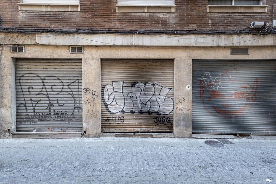 Commerce de détail dans Granada, Granada à vendre - Photo du bâtiment - Image 2 de 16