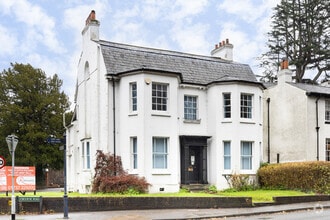 107 Bell St, Reigate à louer Photo principale- Image 2 de 3