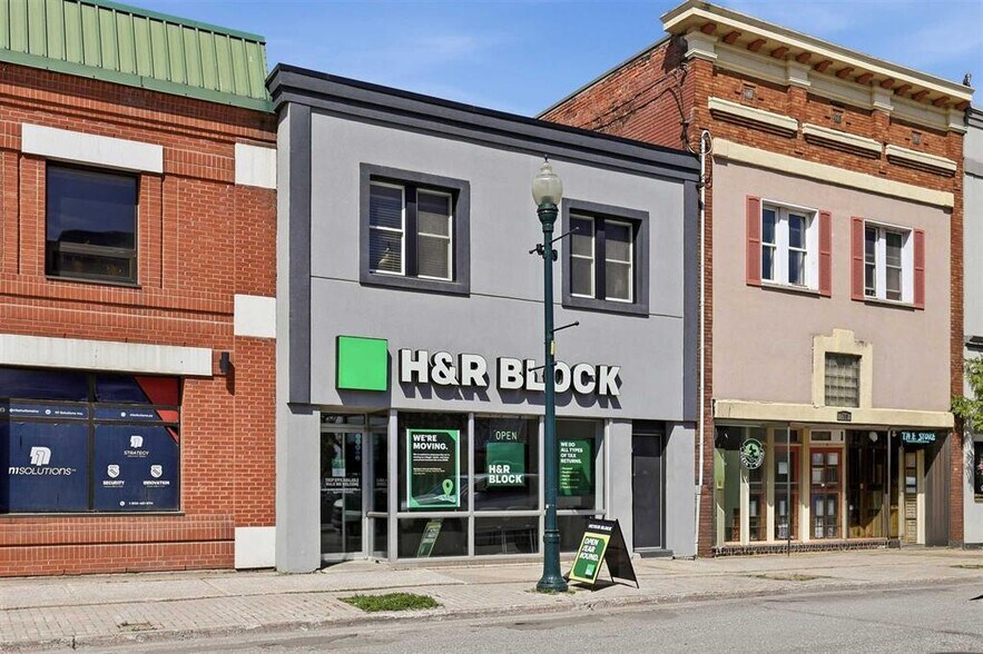 732-734 Queen St E, Sault Ste Marie, ON à louer - Photo du bâtiment - Image 1 de 1