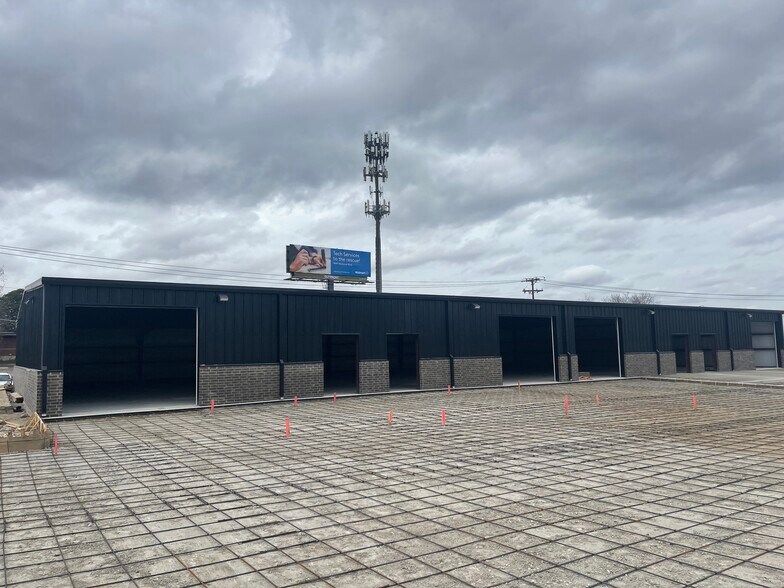 6600 Calmont Ave, Fort Worth, TX à louer - Photo principale - Image 1 de 9