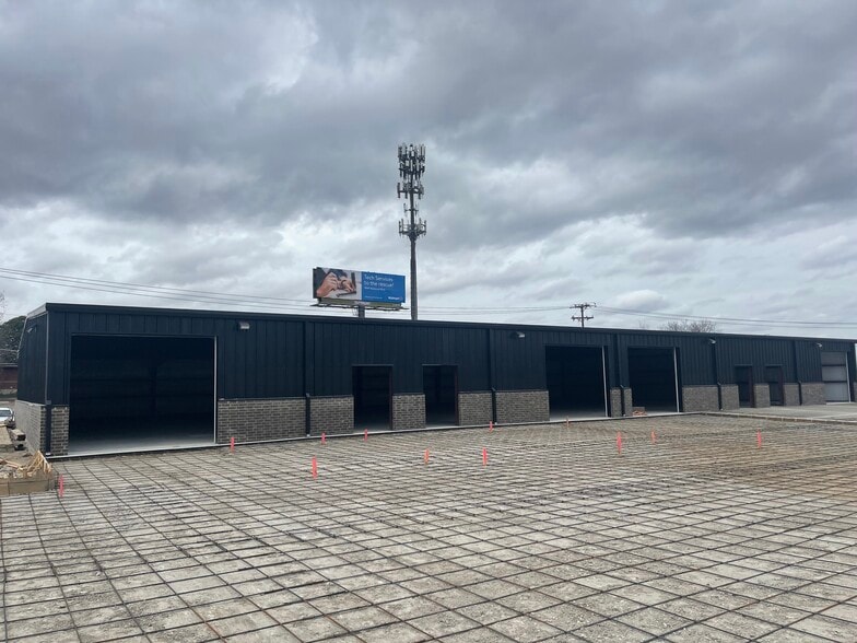 6600 Calmont Ave, Fort Worth, TX for lease - Primary Photo - Image 1 of 9