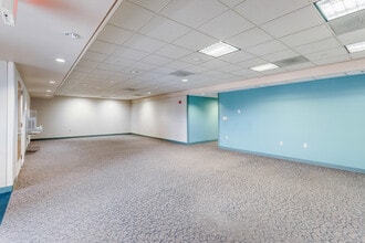 75 Crystal Run Rd, Middletown, NY for lease Interior Photo- Image 2 of 6