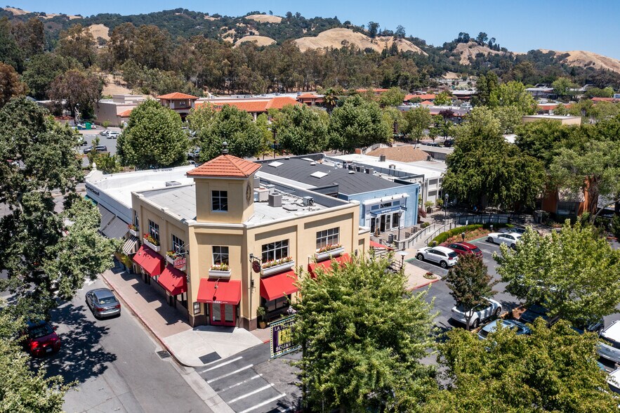 3533-3547 Mt. Diablo Blvd, Lafayette, CA à louer - Photo du bâtiment - Image 1 de 8