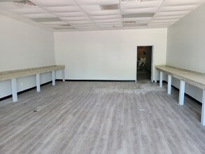 8438 Old Hickory Trl, Dallas, TX for lease Interior Photo- Image 1 of 1