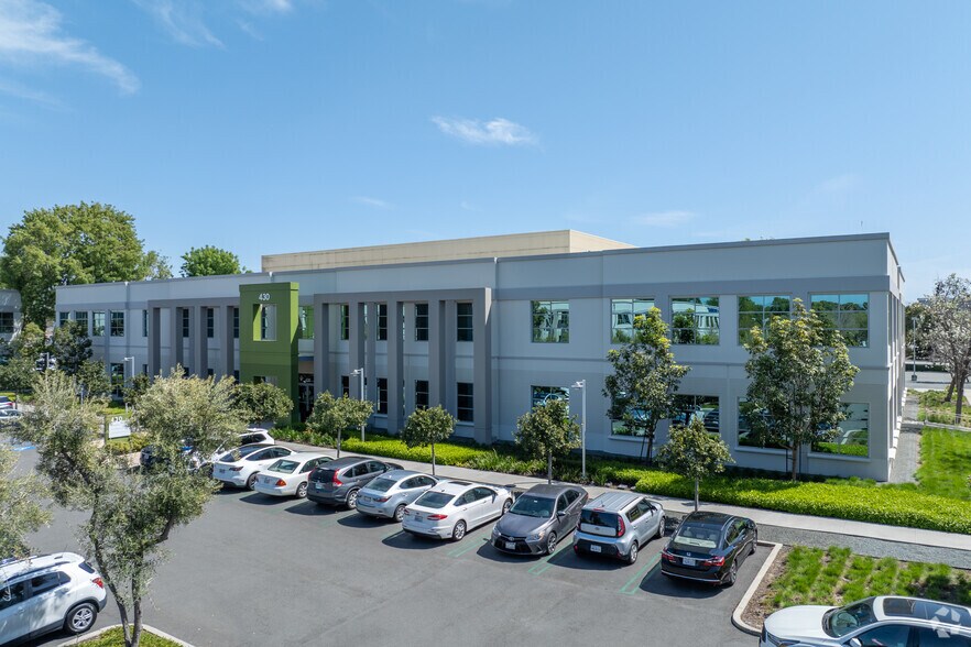 430 N McCarthy Blvd, Milpitas, CA à louer - Photo du bâtiment - Image 2 de 18