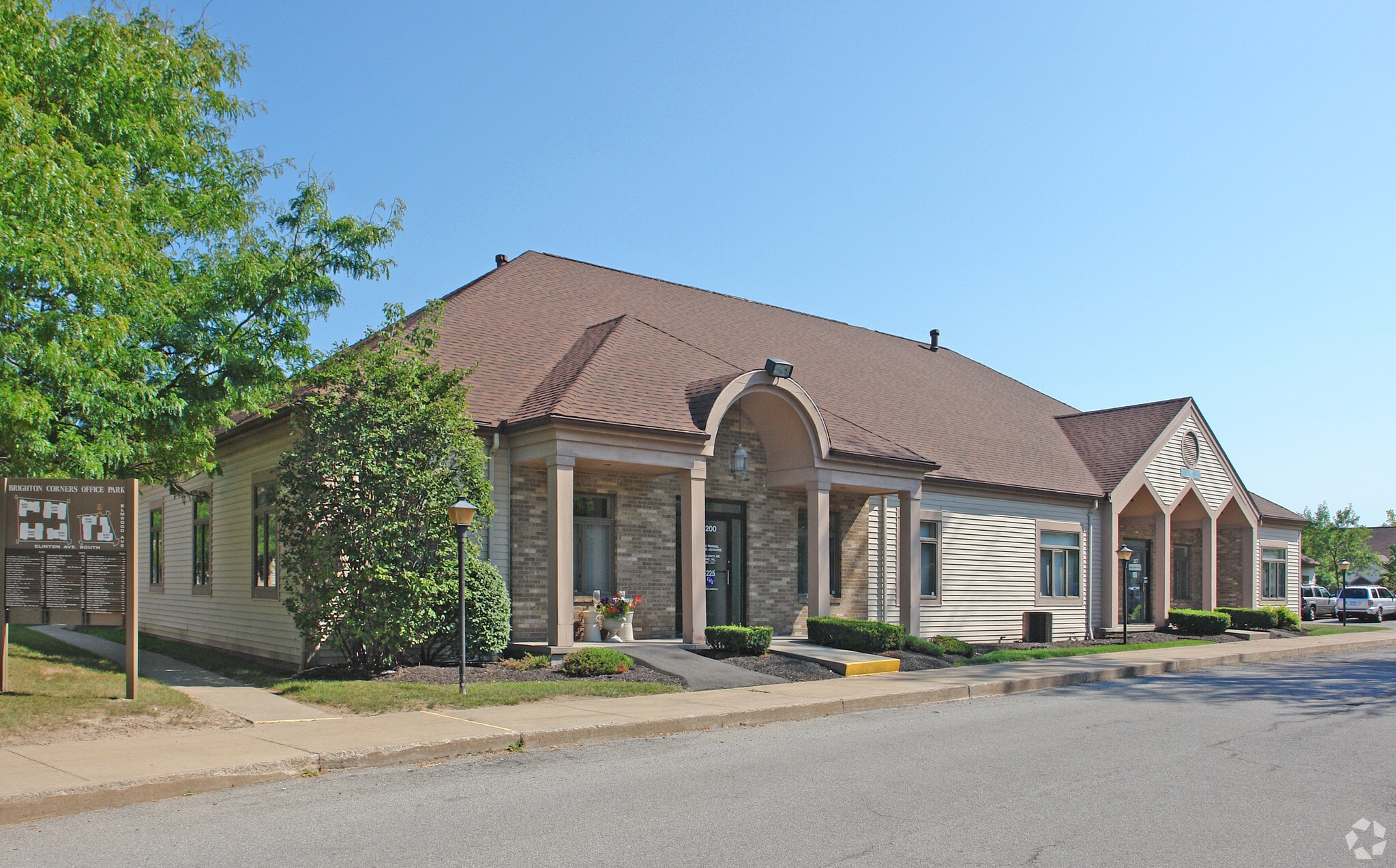 1815 S Clinton Ave, Rochester, NY for lease Primary Photo- Image 1 of 12