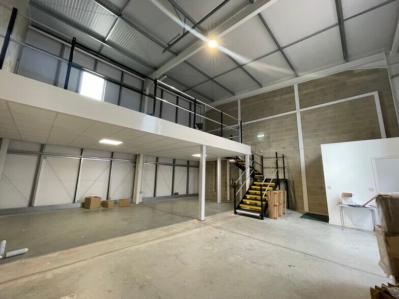Bingham Rd, Sittingbourne à louer - Photo du bâtiment - Image 3 de 11