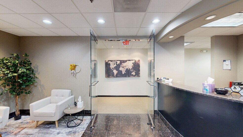 40900 Woodward Ave, Bloomfield Hills, MI à louer - Numérisation 3D de Matterport - Image 2 de 21