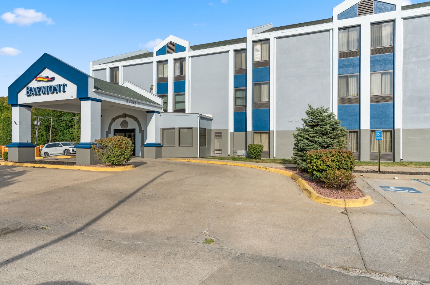 740 Iowa St, Lawrence, KS à vendre Photo du bâtiment- Image 1 de 1