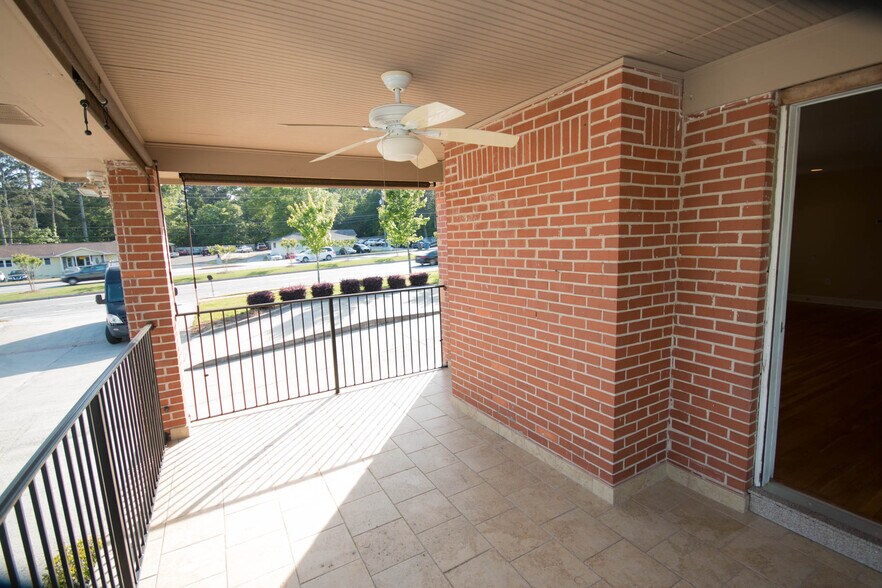 2642 Loganville Hwy, Grayson, GA à vendre - Photo du bâtiment - Image 2 de 34