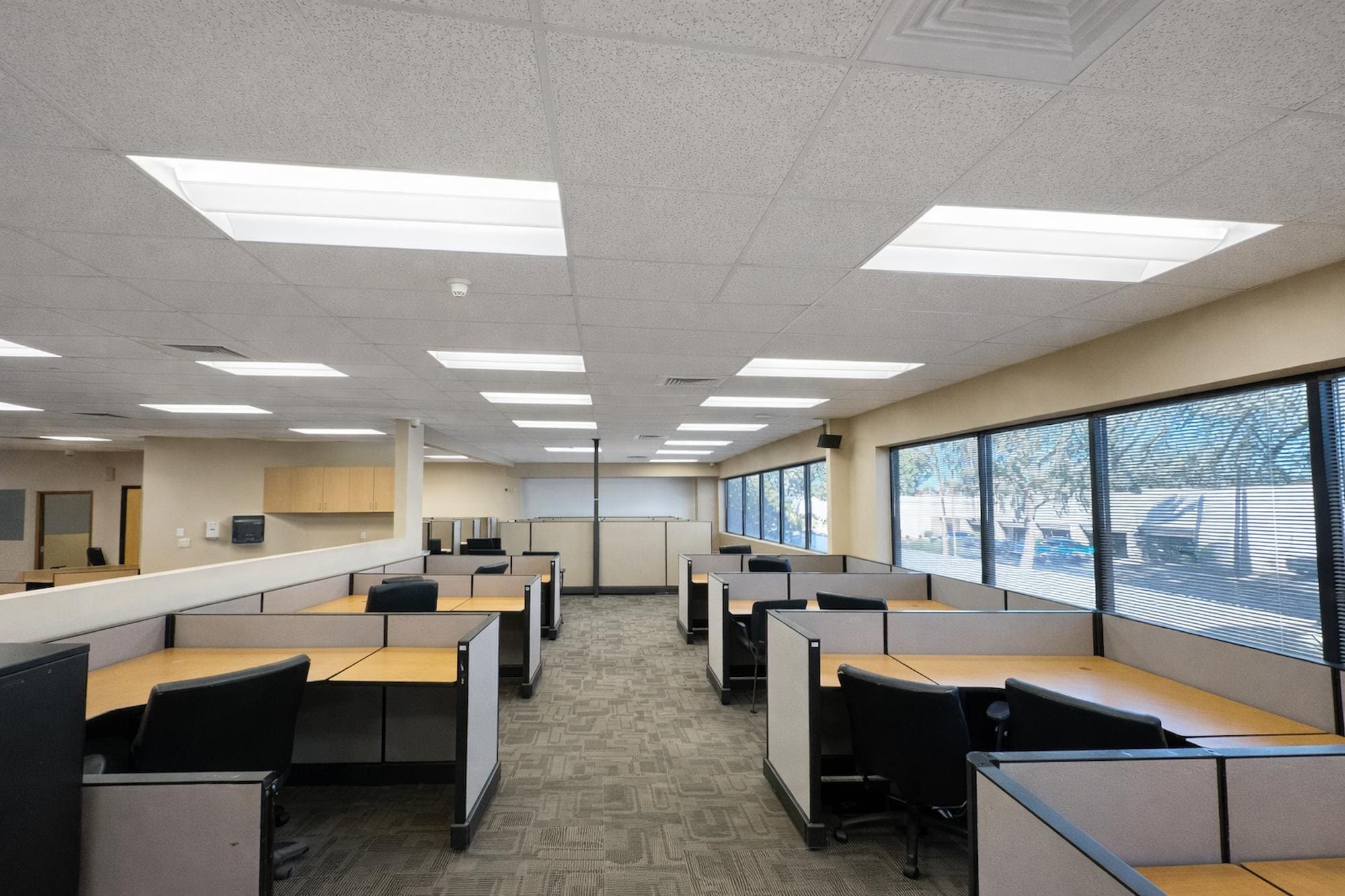 19601 N Black Canyon Hwy, Phoenix, AZ à louer Photo intérieure- Image 1 de 6