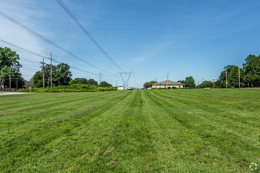 20 Volunteer Blvd, Jackson, TN for sale - Primary Photo - Image 1 of 3