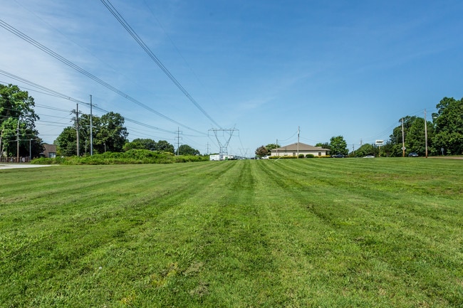More details for 20 Volunteer Blvd, Jackson, TN - Land for Sale
