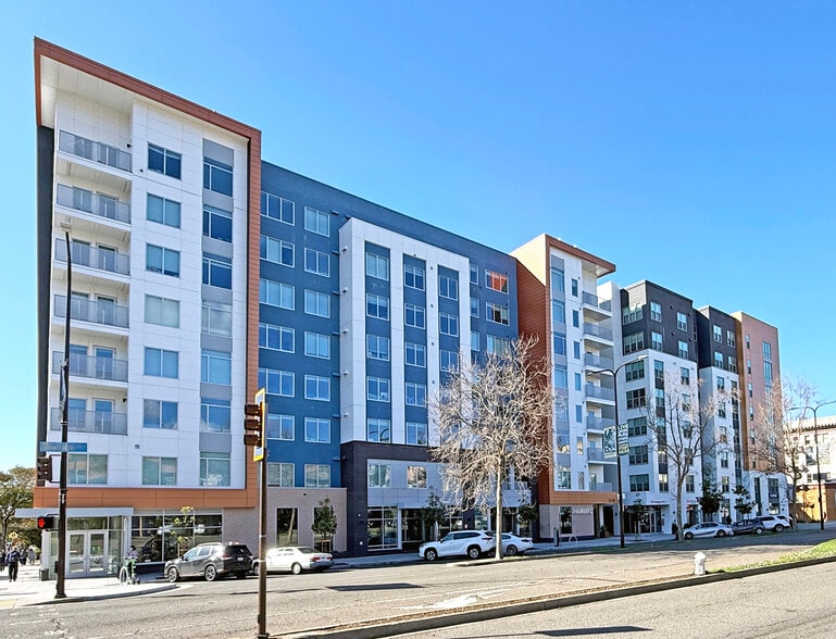 2372-2380 Shattuck Ave, Berkeley, CA for lease - Building Photo - Image 1 of 19