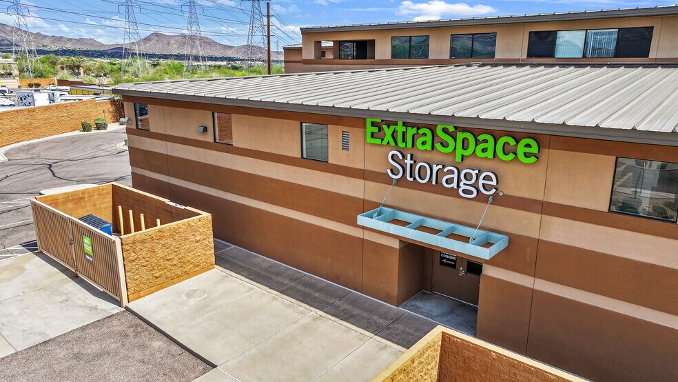 9383 E Bell Rd, Scottsdale, AZ à louer - Photo du bâtiment - Image 1 de 3
