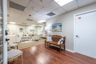 1414 S Friendswood Dr, Friendswood, TX à louer Photo intérieure- Image 2 de 18