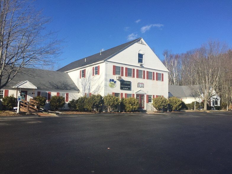 1216 Portland Rd, Arundel, ME à vendre - Photo du bâtiment - Image 3 de 29