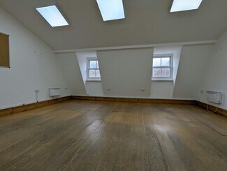 Plus de détails pour 36 Vine St, Brighton - Bureau à louer