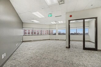 1223 Michael St, Gloucester, ON for lease Building Photo- Image 2 of 6