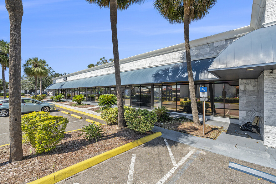 1010 E Busch Blvd, Tampa, FL for sale - Building Photo - Image 1 of 15