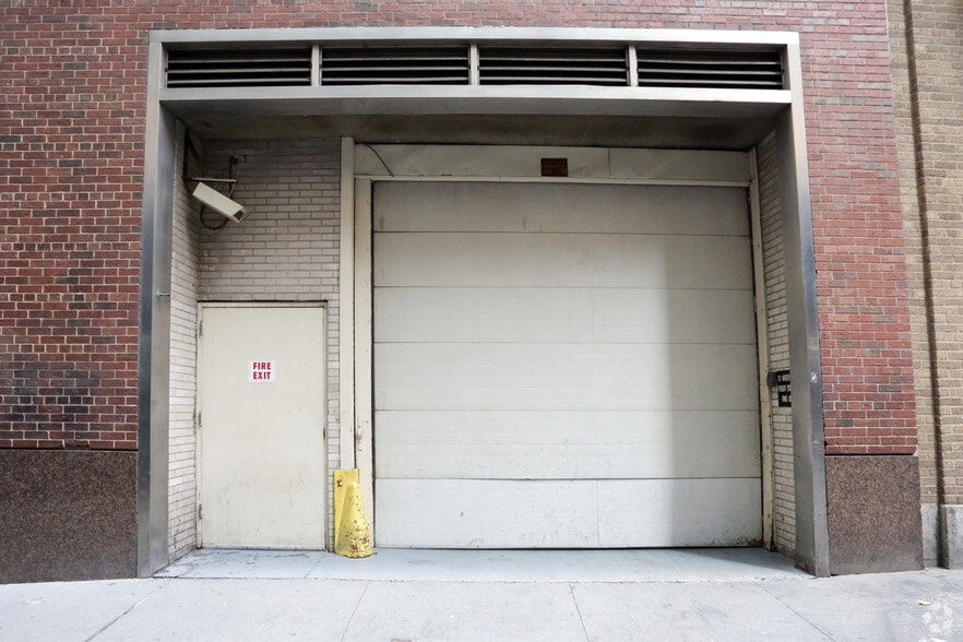 83 Maiden Ln, New York, NY for lease - Building Photo - Image 3 of 18