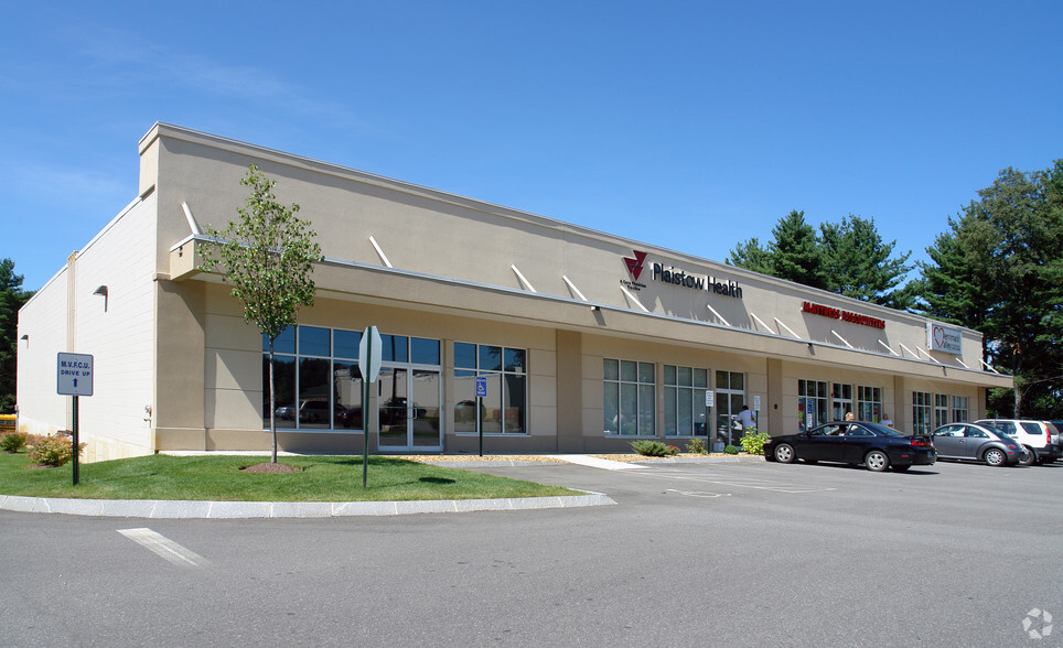 26 Plaistow Rd, Plaistow, NH for lease - Primary Photo - Image 1 of 4