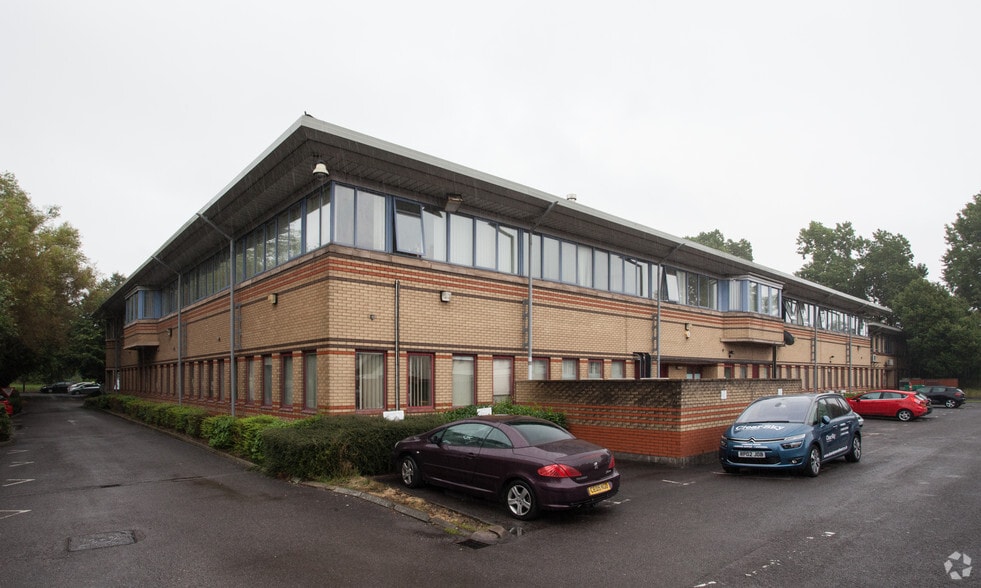 2 Fford Pengam, Cardiff for lease - Primary Photo - Image 1 of 3