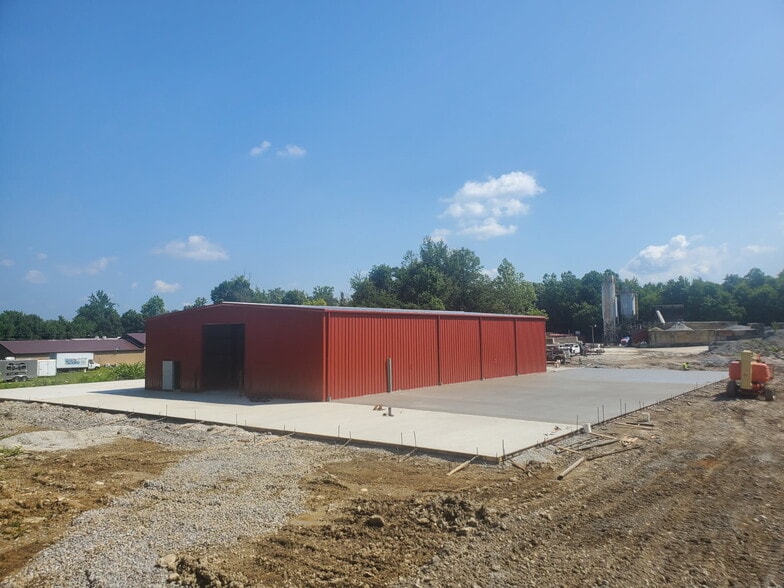222 Coolspring Jumonville Rd, Hopwood, PA for lease - Primary Photo - Image 1 of 7