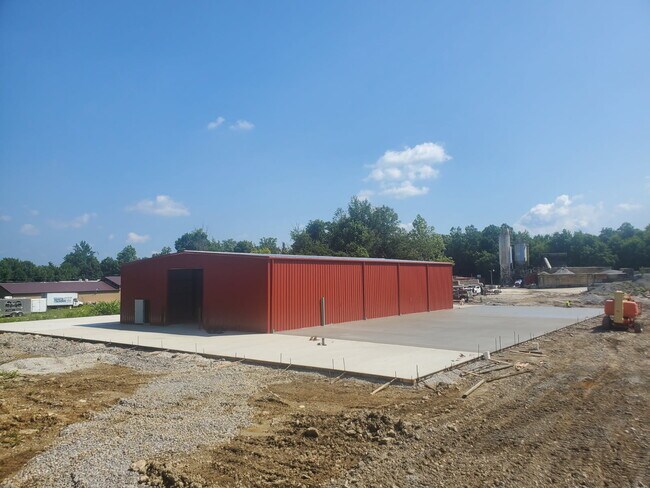 Plus de détails pour 222 Coolspring Jumonville Rd, Hopwood, PA - Industriel à louer