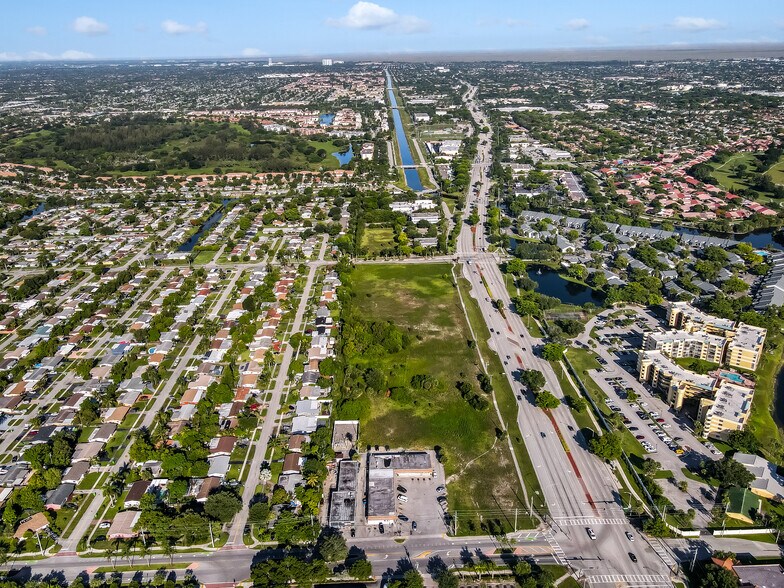 3071 NW 64th Ave, Sunrise, FL à vendre - Photo du bâtiment - Image 3 de 47