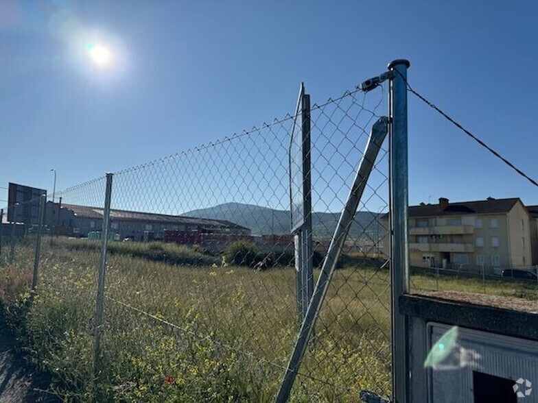 Avenida Francisco Mateos Rodríguez, 52, El Barco de Ávila, Ávila à vendre - Photo du bâtiment - Image 2 de 6