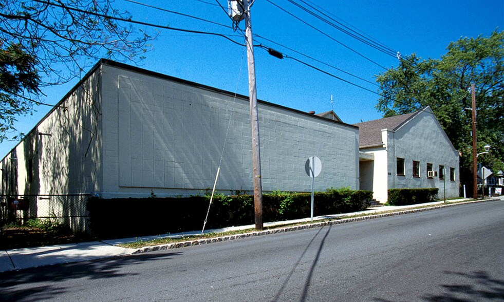 35-37 Abbett Ave, Morristown, NJ à louer - Photo du bâtiment - Image 2 de 6