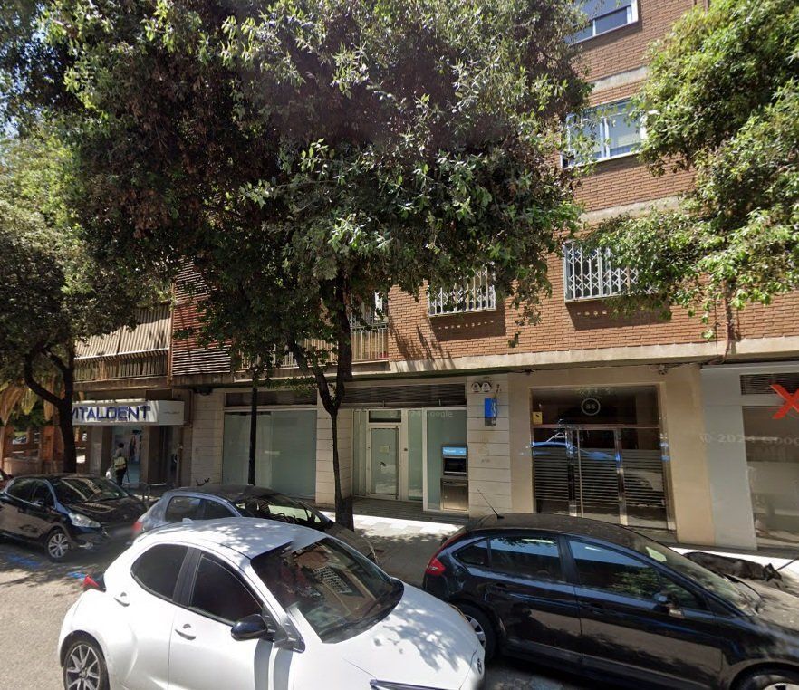 Retail in València for sale Building Photo- Image 1 of 2