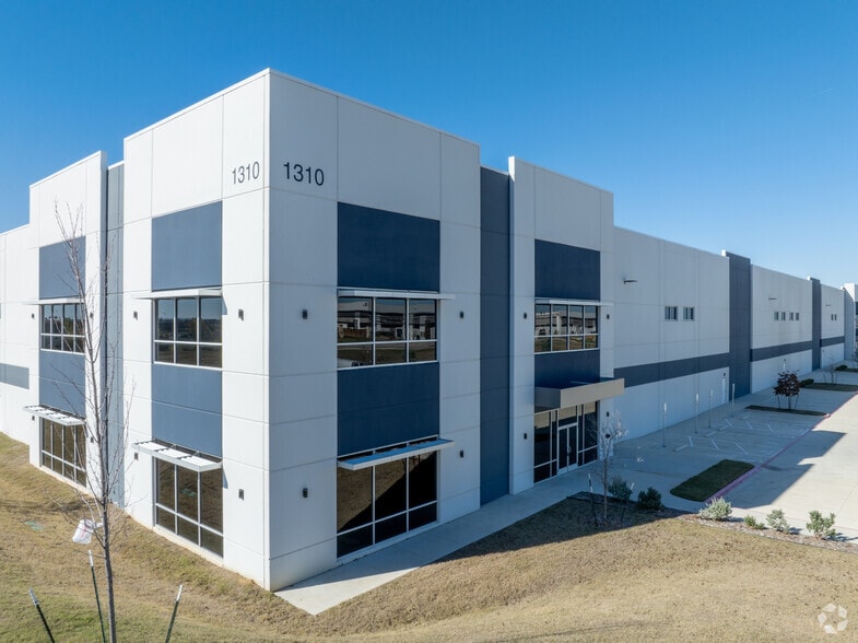 1310 Blue Ridge, Georgetown, TX for lease - Building Photo - Image 2 of 17