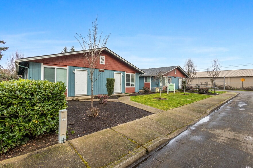 2585 Lee St SE, Salem, OR à vendre - Photo du bâtiment - Image 3 de 14