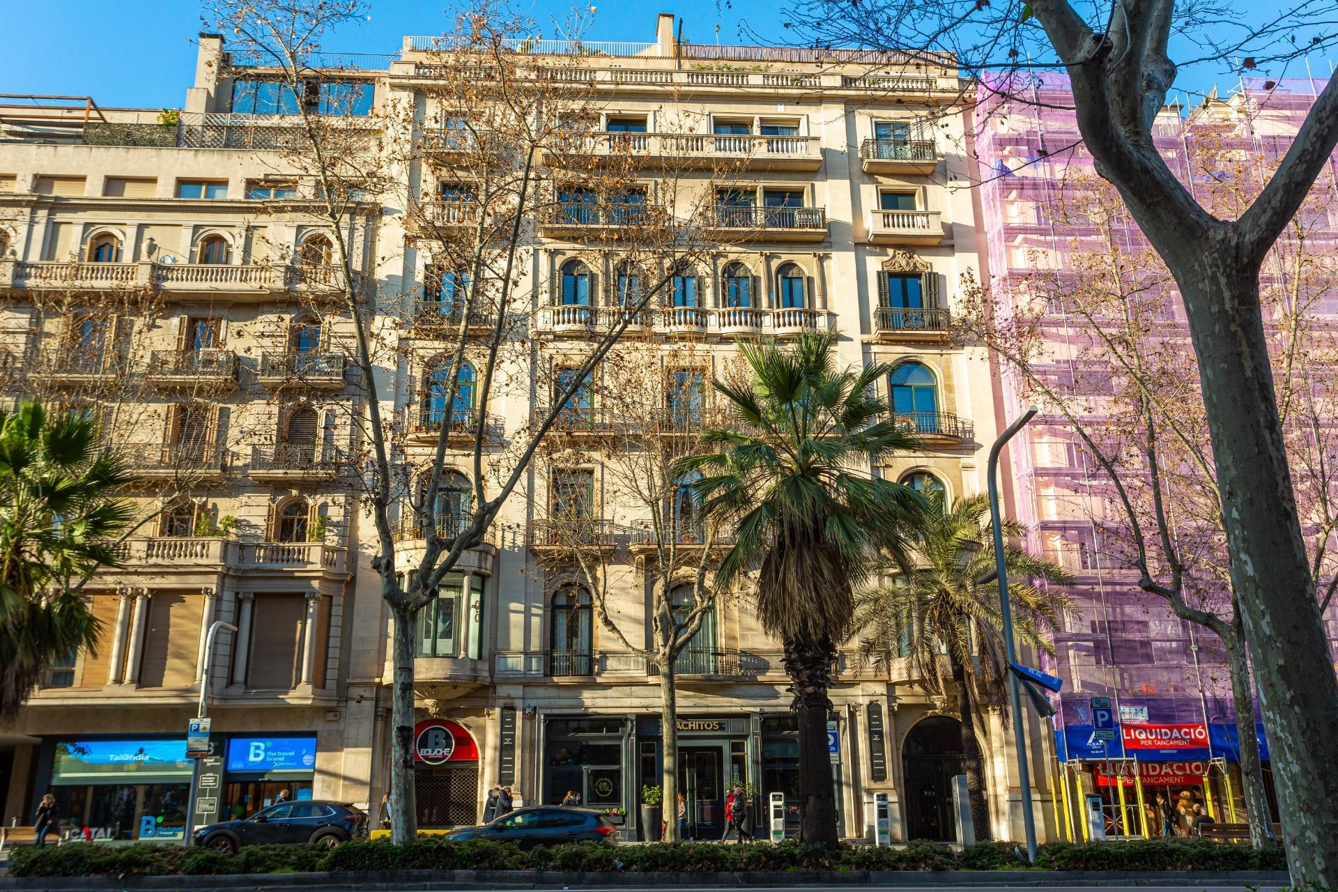 Office in Barcelona, Barcelona for lease Primary Photo- Image 1 of 2