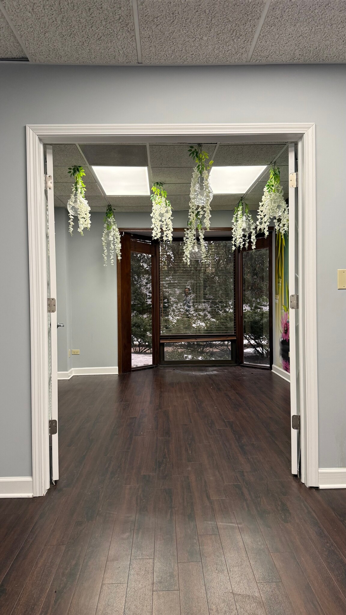 625 N North Ct, Palatine, IL for lease Interior Photo- Image 1 of 2