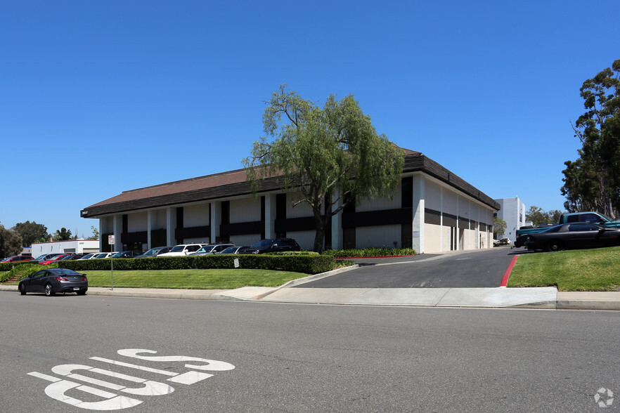 23152 Verdugo Dr, Laguna Hills, CA for lease - Building Photo - Image 2 of 5