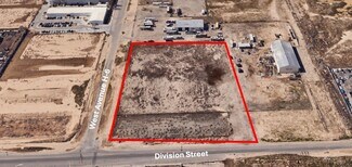 Plus de détails pour 45711 Division St, Lancaster, CA - Terrain à louer