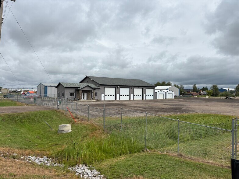 60 Madison Cres, Spruce Grove, AB for sale - Building Photo - Image 1 of 1