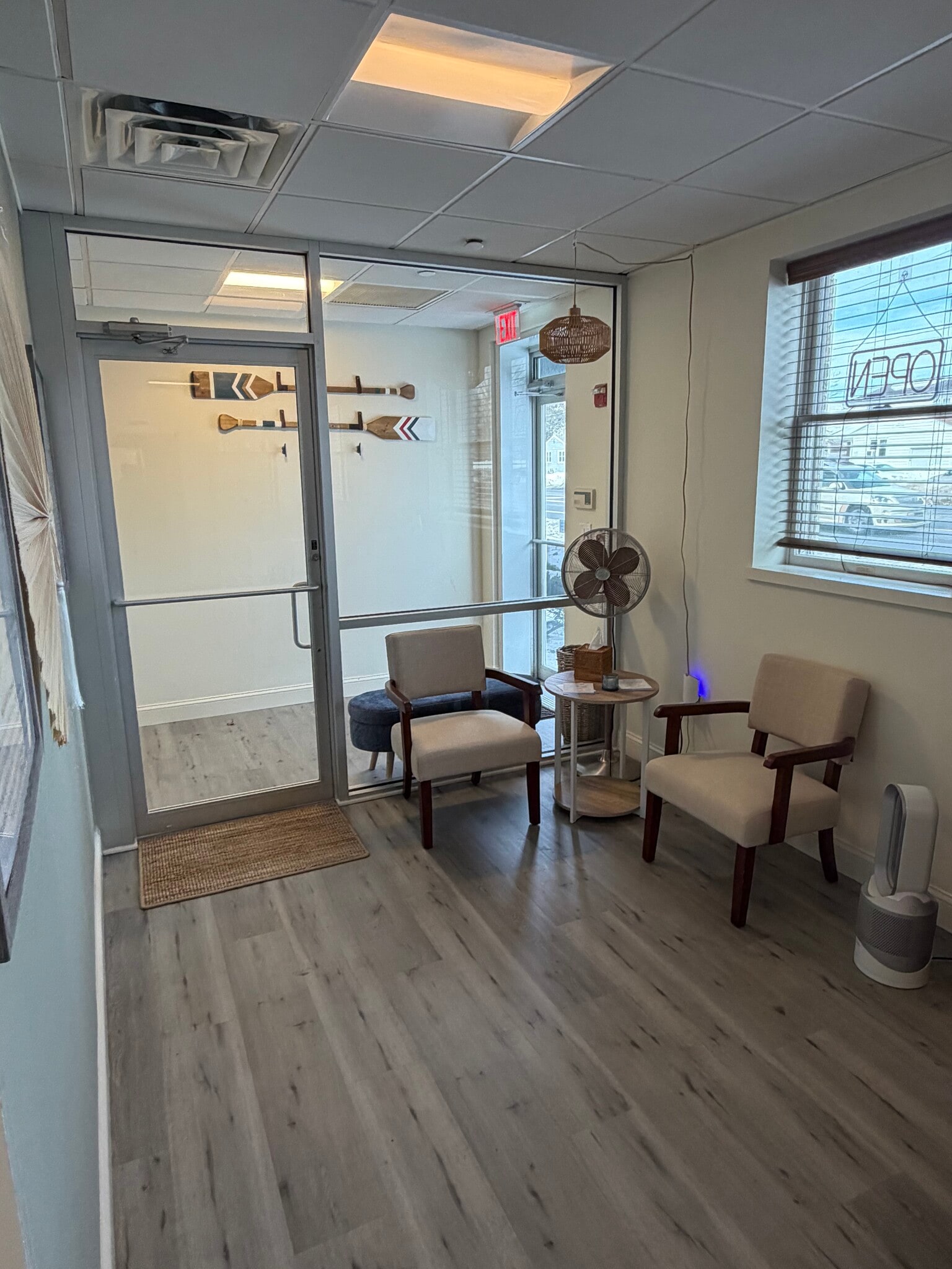 651 Old Country Rd, Plainview, NY à louer Photo intérieure- Image 1 de 5